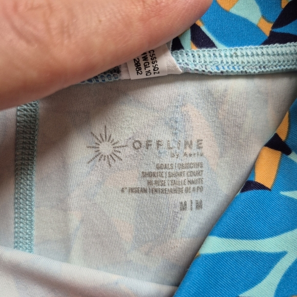 Offline by Aerie Tropical Print Bike Shorts – Size M - Picture 3 of 5